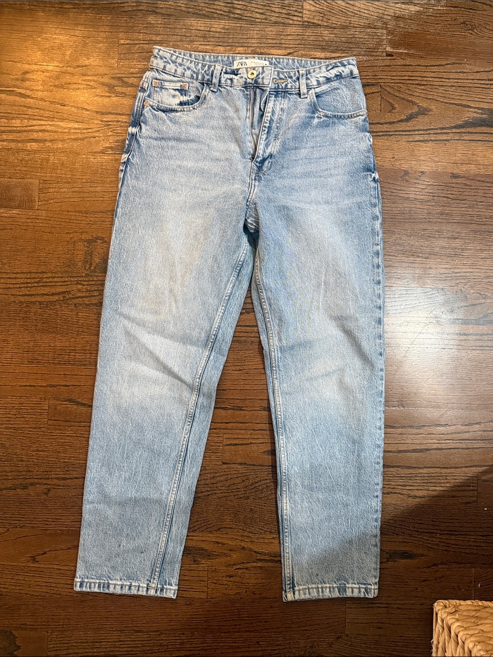 ZARA Light Wash Women’s Jeans - Classic Straight Fit SIZE 8